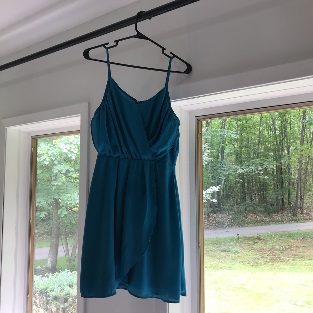 NWT, ModCloth Summertime Streets Dress, M - Picture 2 of 5